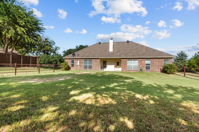 108 Milton Drive, Springtown, TX 76082
