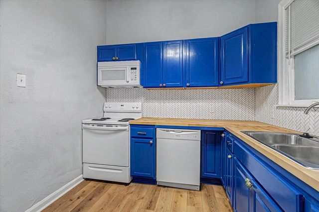 1827 Avenue O 2, Galveston, TX 77550
