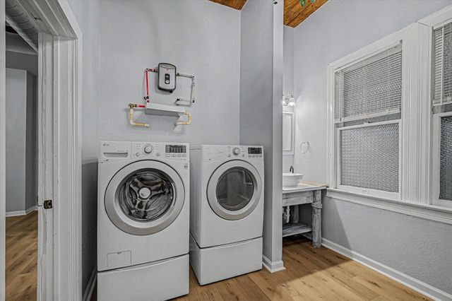 1827 Avenue O 2, Galveston, TX 77550