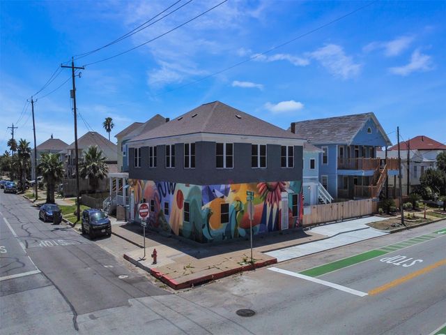 1827 Avenue O 2, Galveston, TX 77550