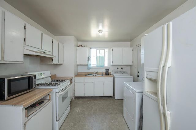 4431 N Augusta Street, Fresno, CA 93726