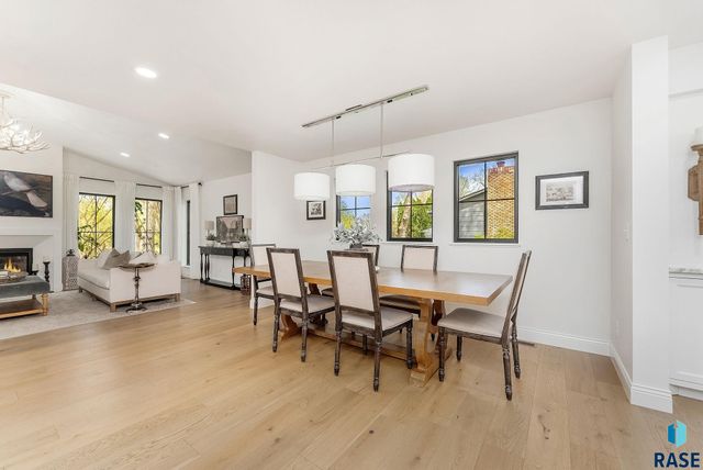 2841 E Old Orchard Trl Trail, Sioux Falls, SD 57103