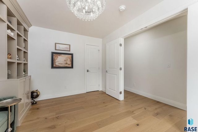 2841 E Old Orchard Trl Trail, Sioux Falls, SD 57103