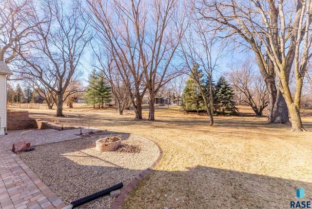 2841 E Old Orchard Trl Trail, Sioux Falls, SD 57103