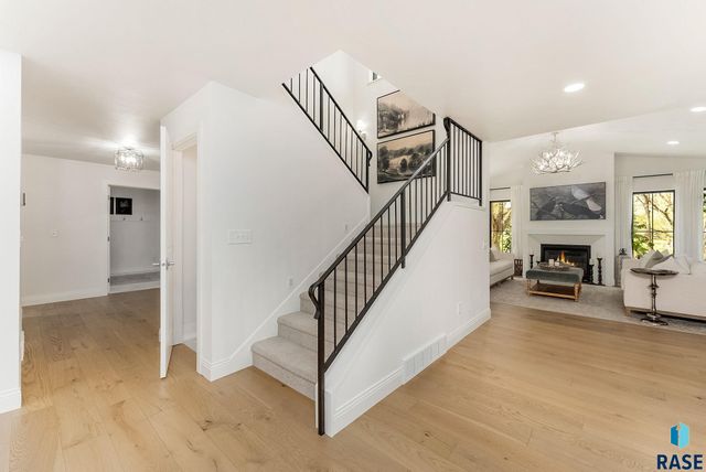 2841 E Old Orchard Trl Trail, Sioux Falls, SD 57103