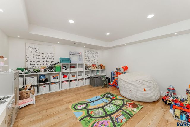 2841 E Old Orchard Trl Trail, Sioux Falls, SD 57103