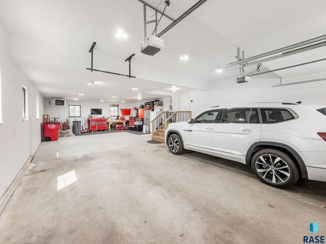 2841 E Old Orchard Trl Trail, Sioux Falls, SD 57103