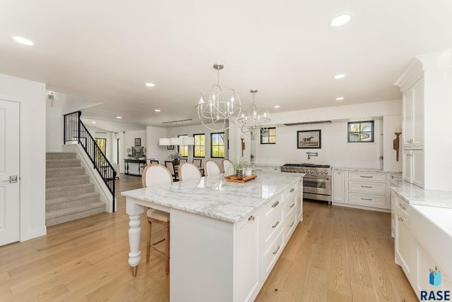 2841 E Old Orchard Trl Trail, Sioux Falls, SD 57103