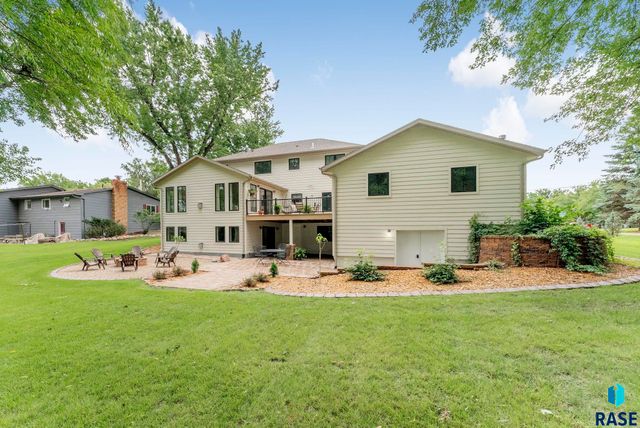 2841 E Old Orchard Trl Trail, Sioux Falls, SD 57103