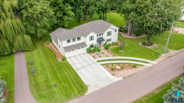 2841 E Old Orchard Trl Trail, Sioux Falls, SD 57103