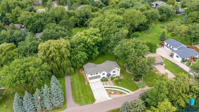 2841 E Old Orchard Trl Trail, Sioux Falls, SD 57103