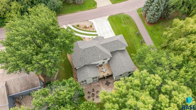2841 E Old Orchard Trl Trail, Sioux Falls, SD 57103