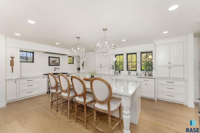 2841 E Old Orchard Trl Trail, Sioux Falls, SD 57103