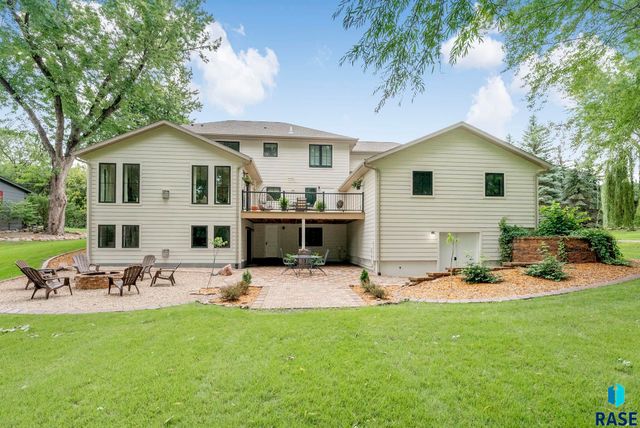 2841 E Old Orchard Trl Trail, Sioux Falls, SD 57103