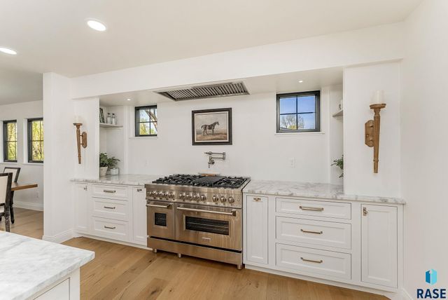 2841 E Old Orchard Trl Trail, Sioux Falls, SD 57103