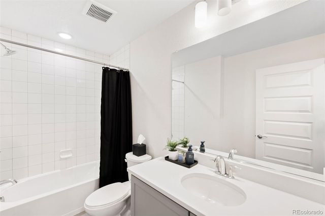 23728 E Ida Drive B, Aurora, CO 80016