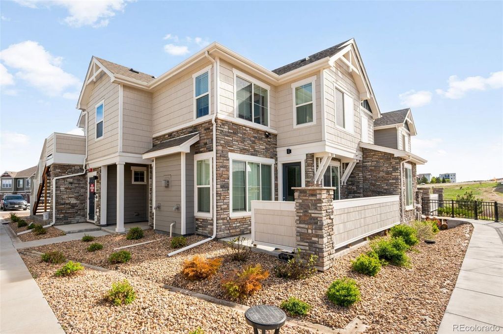 23728 E Ida Drive B, Aurora, CO 80016