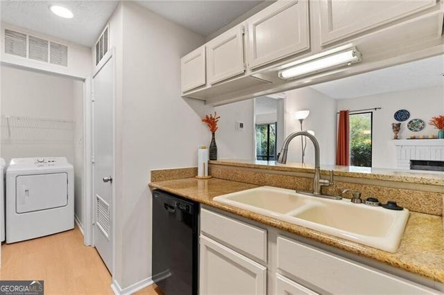 1114 Mcclelen Way, Decatur, GA 30033