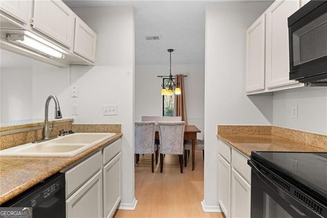 1114 Mcclelen Way, Decatur, GA 30033