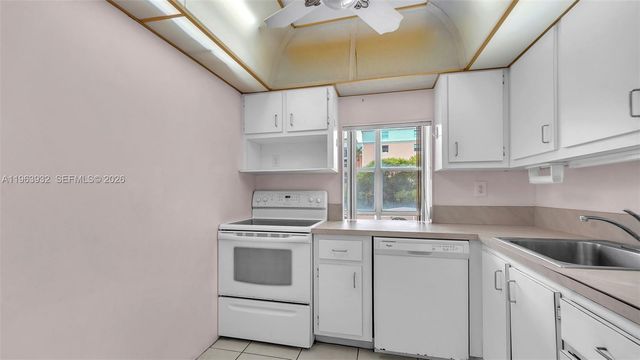 200 172nd St 222, Sunny Isles Beach, FL 33160