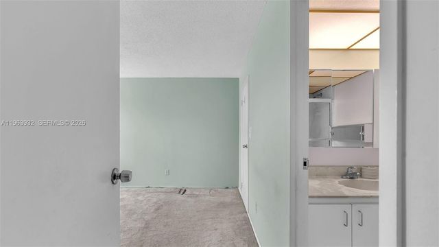 200 172nd St 222, Sunny Isles Beach, FL 33160