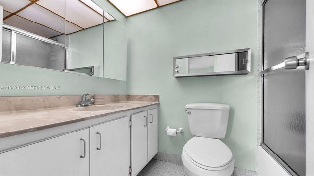 200 172nd St 222, Sunny Isles Beach, FL 33160