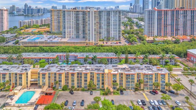 200 172nd St 222, Sunny Isles Beach, FL 33160