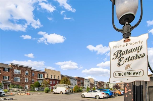 1004 Unicorn Way 2, Clifton City, NJ 07011
