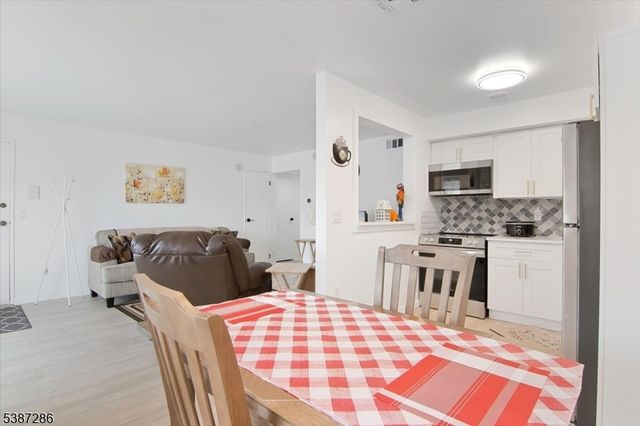 1004 Unicorn Way 2, Clifton City, NJ 07011