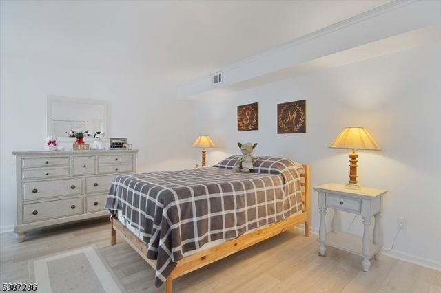 1004 Unicorn Way 2, Clifton City, NJ 07011