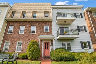 1004 Unicorn Way 2, Clifton City, NJ 07011