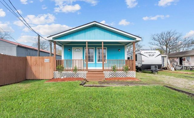 620 6th Street, Dickinson, TX 77539