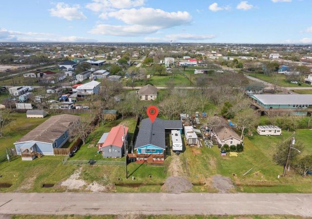 620 6th Street, Dickinson, TX 77539