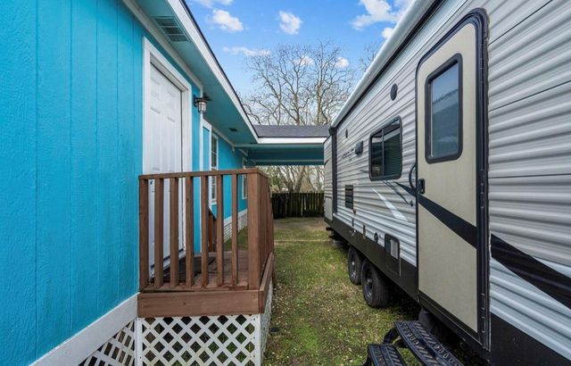 620 6th Street, Dickinson, TX 77539