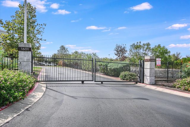 5801 Swayden LN, Austin, TX 78745