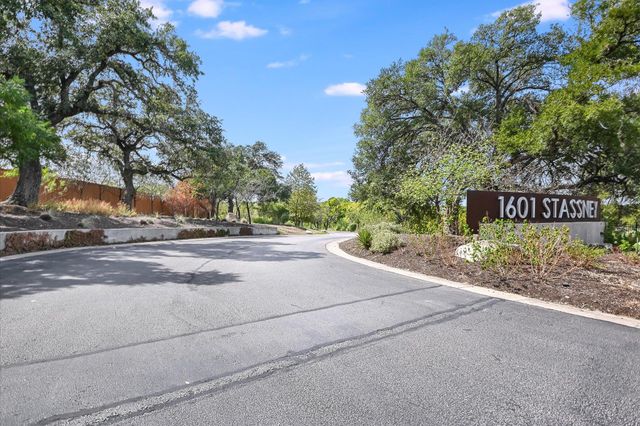 5801 Swayden LN, Austin, TX 78745