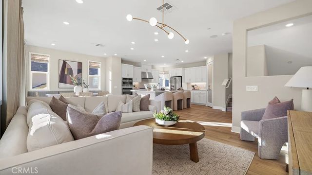 27387 Fox Den Place, Valencia, CA 91381