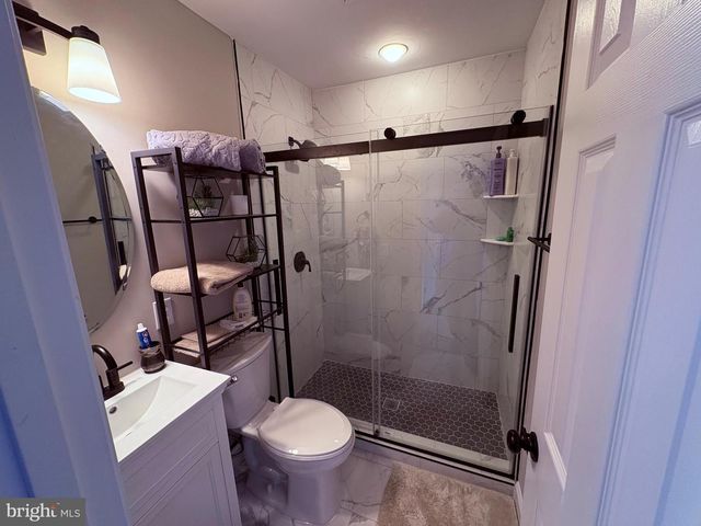 1077 N INDEPENDENCE DR, Montross, VA 22520