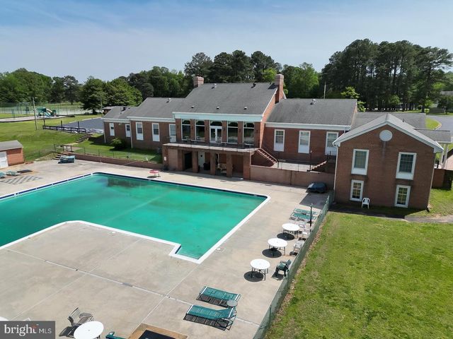 1077 N INDEPENDENCE DR, Montross, VA 22520