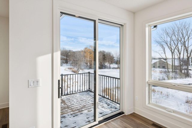 934x Hillsboro Place, Savage, MN 55378