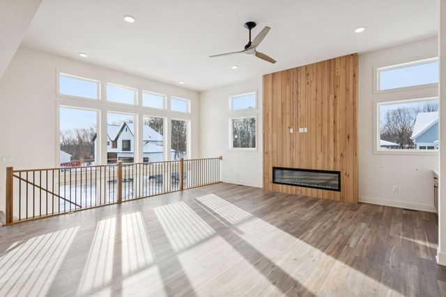 934x Hillsboro Place, Savage, MN 55378