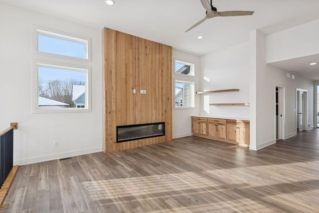 934x Hillsboro Place, Savage, MN 55378