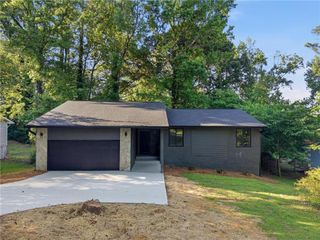 2988 Medina Drive, Jonesboro, GA 30236
