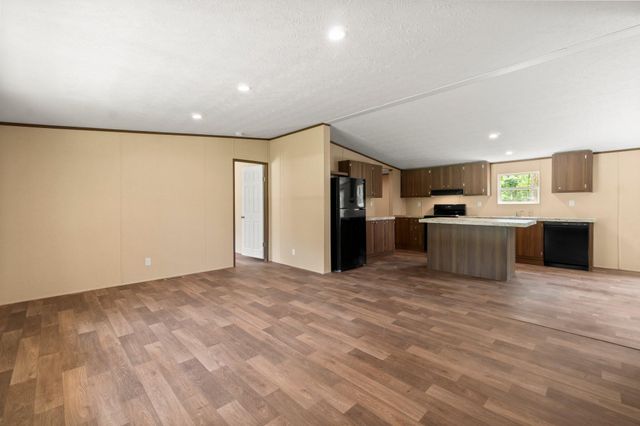 650 Wood Haven, Livingston, TX 77351