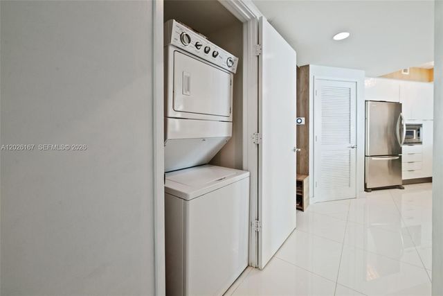 150 Sunny Isles Blvd 1-1101, Sunny Isles Beach, FL 33160
