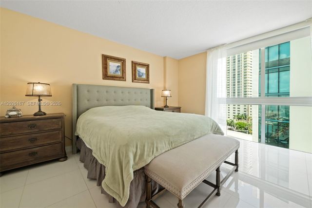 150 Sunny Isles Blvd 1-1101, Sunny Isles Beach, FL 33160