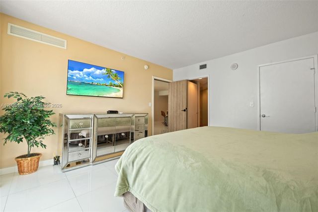 150 Sunny Isles Blvd 1-1101, Sunny Isles Beach, FL 33160