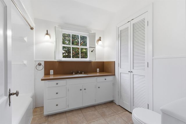 4224 Pershing Avenue, Fort Worth, TX 76107