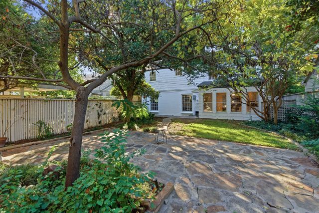 4224 Pershing Avenue, Fort Worth, TX 76107