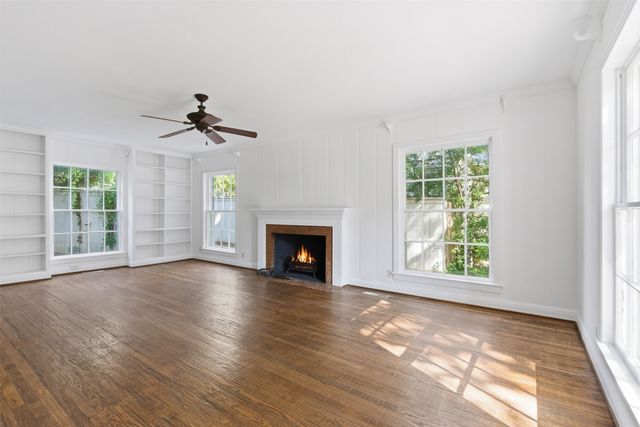 4224 Pershing Avenue, Fort Worth, TX 76107